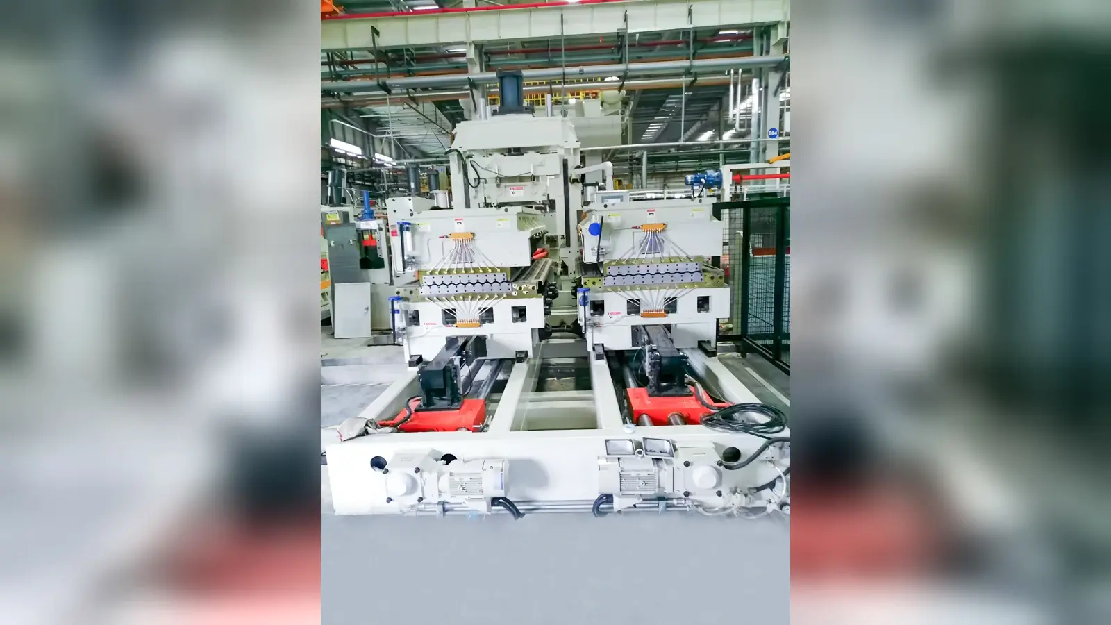 Mesin leveler drawer-type quick roll change — foto asli XIONGJIN — gambar 2